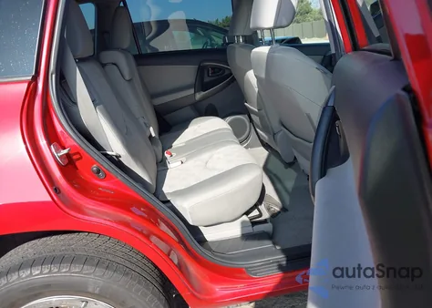 2012 Toyota Rav4 из США, поврежденный, VIN 2T3KF4DV9CW141802